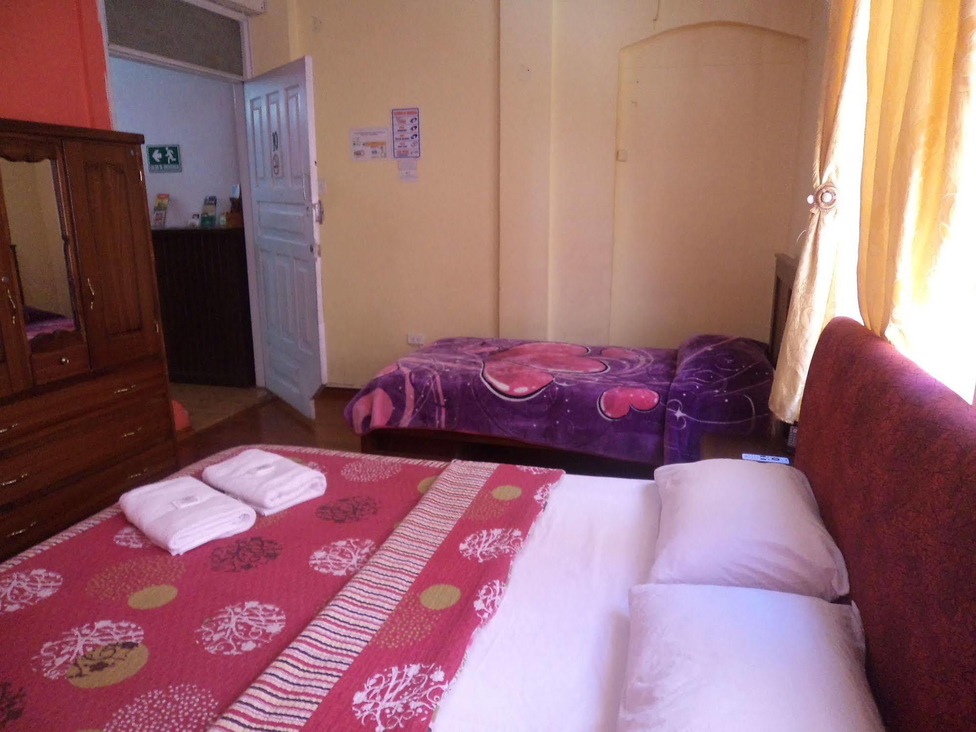 Hostal Imperial Quito Kültér fotó