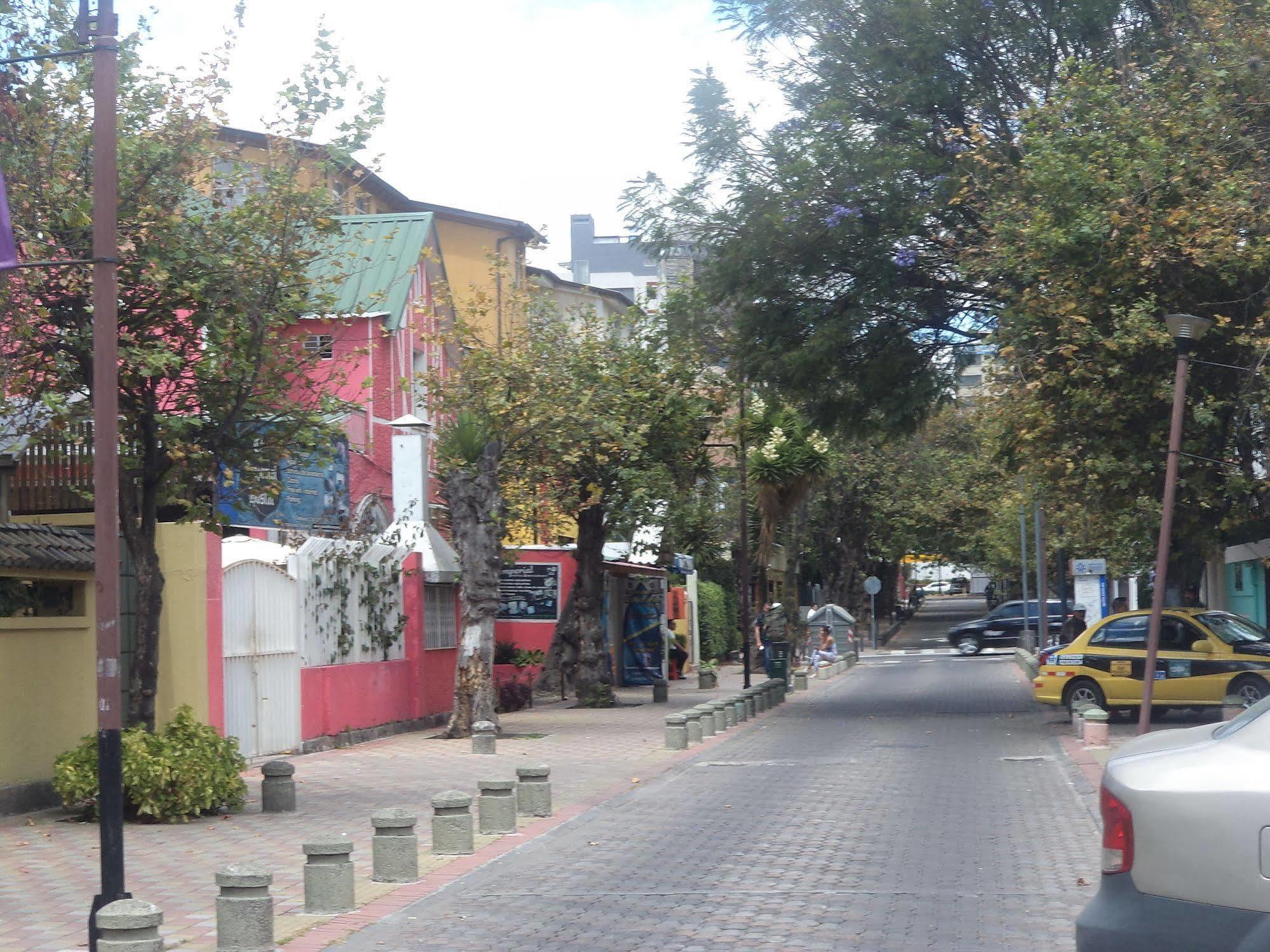 Hostal Imperial Quito Kültér fotó