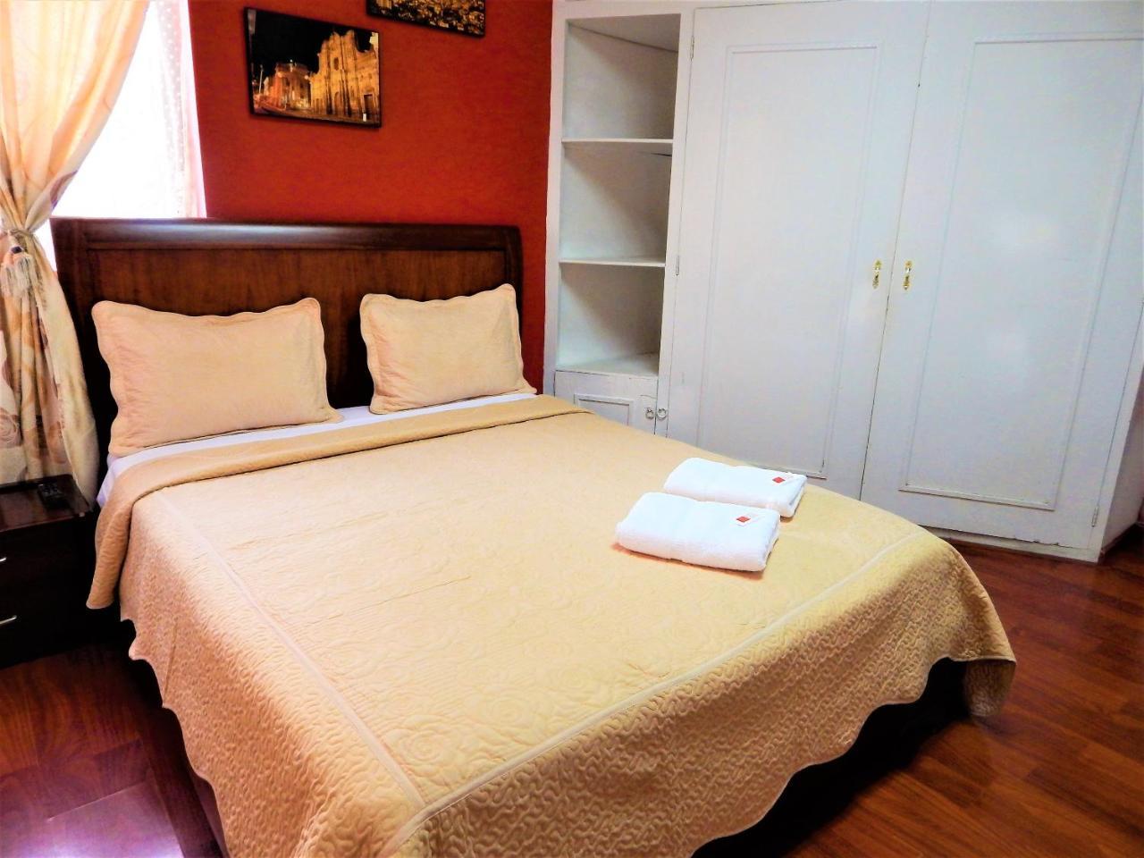 Hostal Imperial Quito Kültér fotó